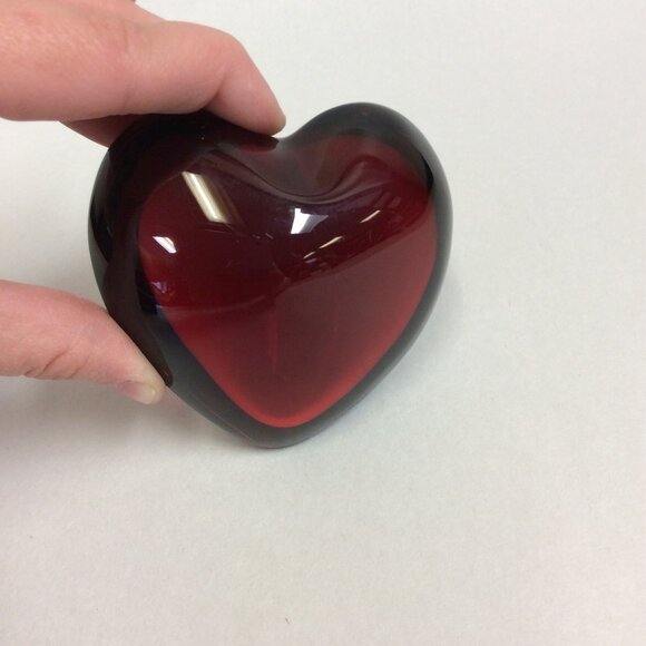 BACCARAT Red Crystal Amor Heart with box - French designer keepsake - Picture 2 of 8